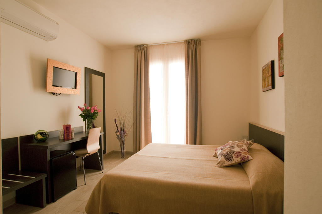 Il Puntone Vecchio Hotel Puntone di Scarlino Buitenkant foto
