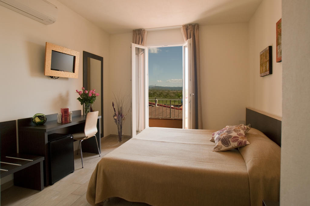 Il Puntone Vecchio Hotel Puntone di Scarlino Buitenkant foto