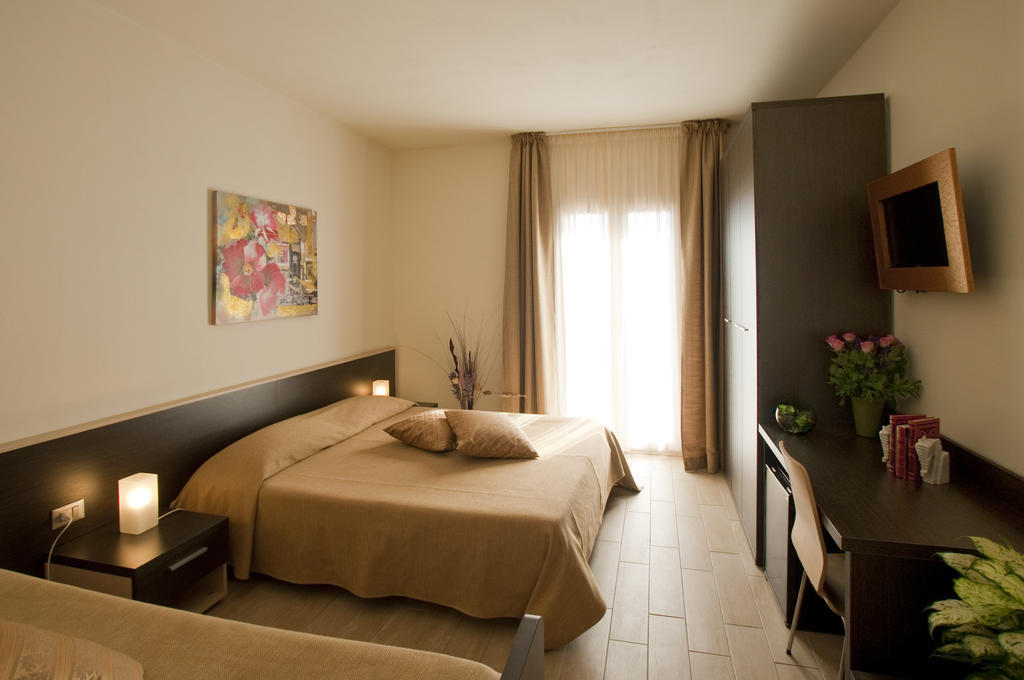 Il Puntone Vecchio Hotel Puntone di Scarlino Buitenkant foto